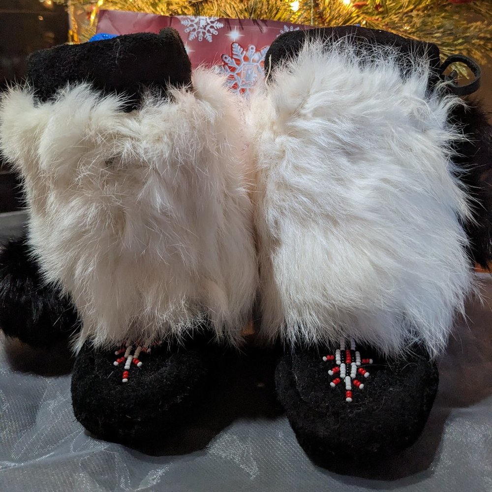 Handcrafted Mukluks with Beaded Design and Pom-Pom Closure